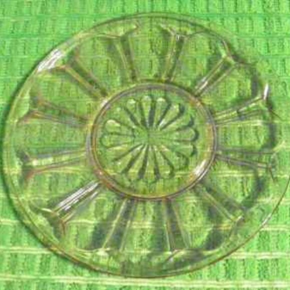 Vintage Antique Pink Depression Glass Salad Plate(s) 8 in diameter 4 total - Picture 3 of 4